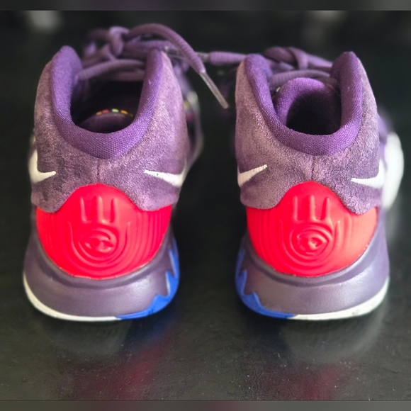 Nike Kyrie Irving 6 Enlightenment Grand Purple White - Picture 4 of 8